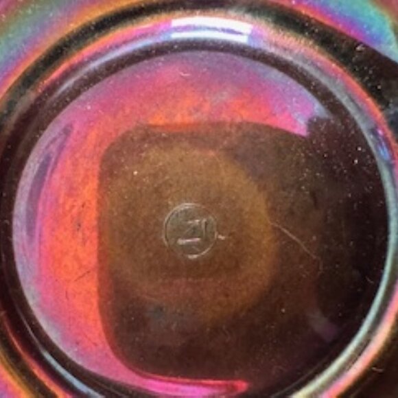 Vintage Northwood Carnival Glass Bowl Grape & Cable Pattern Iridescent Amethyst - Picture 5 of 5